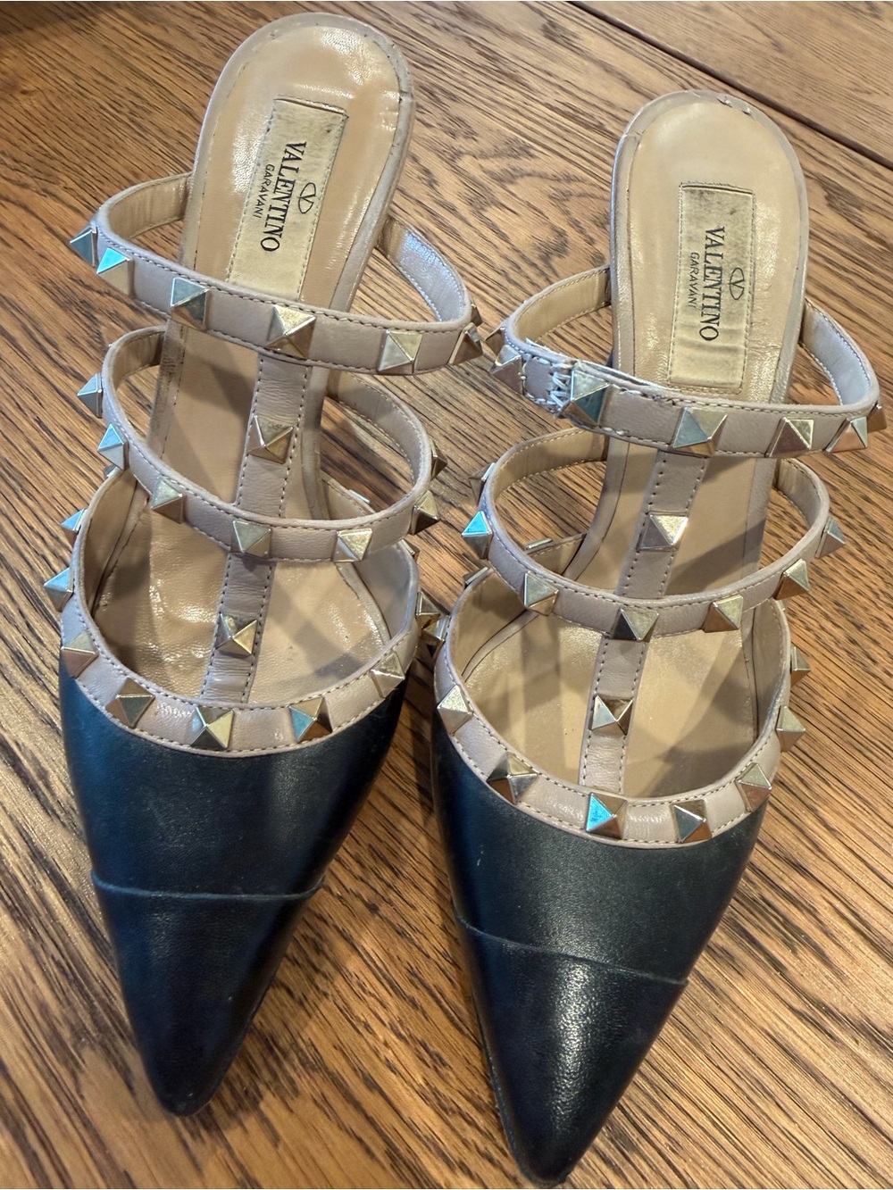 Valentino Garavani Rockstud Pointed Toe Heels – Size 37